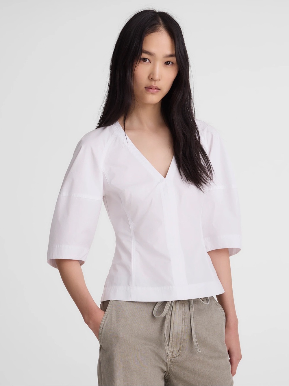 Madewell Sculptural V-Neck Top in Poplin 12